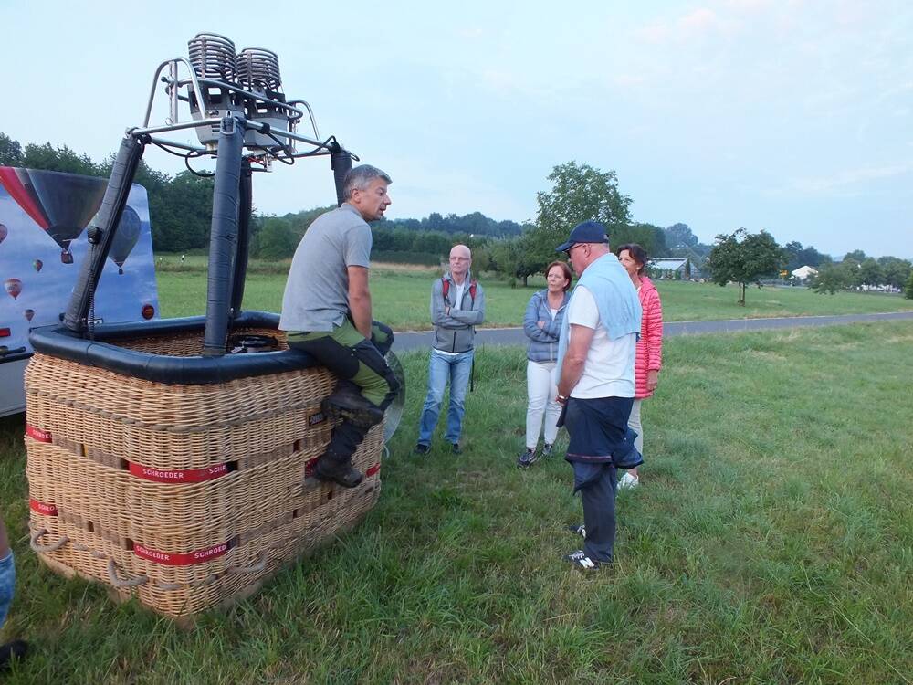 Heißluftballonfahrten Mosel 2 Personen (keine exklusive Fahrt, weitere Passagiere im Korb)